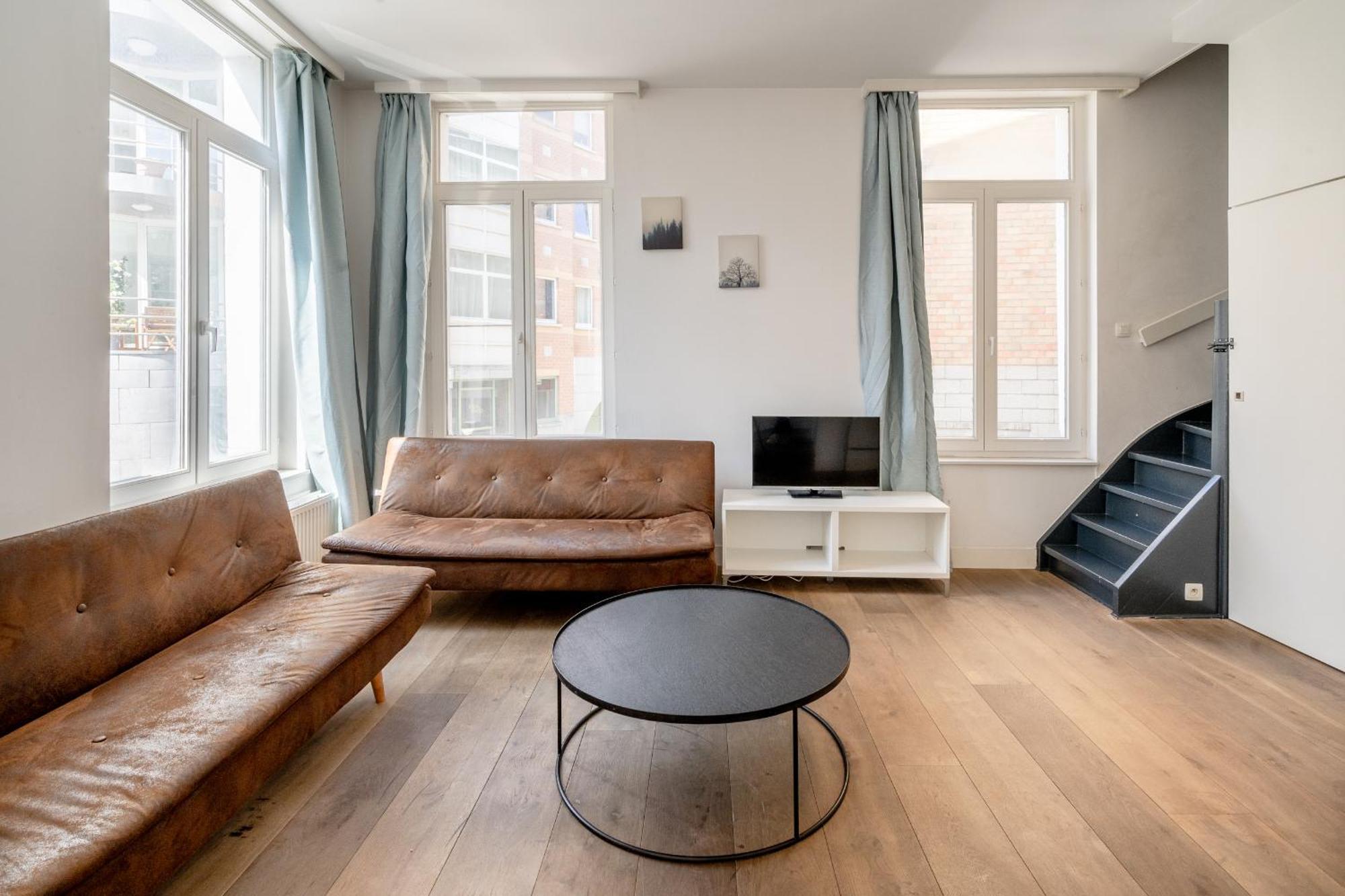 Light Modern Apartment In The Heart Of Антверпен Экстерьер фото